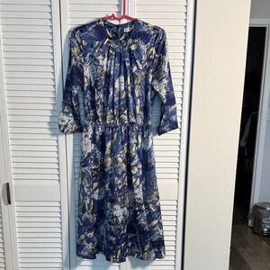 Chic Abstract Blue and White Long Sleeve Dress, barely used